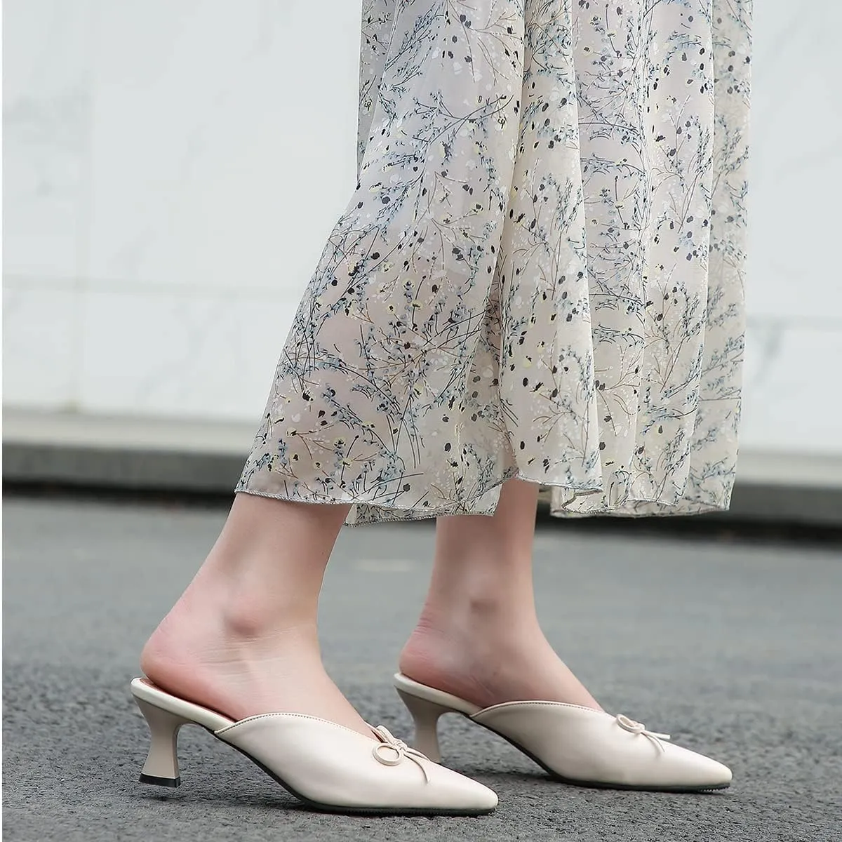 LEHOOR Women Low Kitten Heel Mules with Bows Pointed Closed Toe Slip On Dress Loafers Shoes Backless 2 Inch Chunky Block Heel Slide Slipper Ladies Dressy Comfort Elegant Spring Office Shoes 4-13 M US